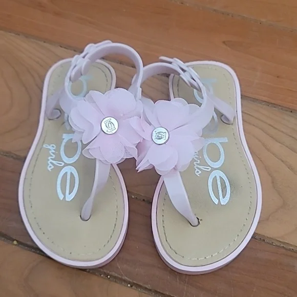 🌸 bebe girls sandals with pink flower 🌸 - Picture 3 of 5